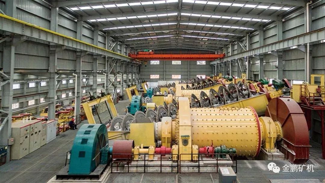 香菇料木屑机总是往外蹦圆木_给料机_熊德明电话自动灰料包蛋机