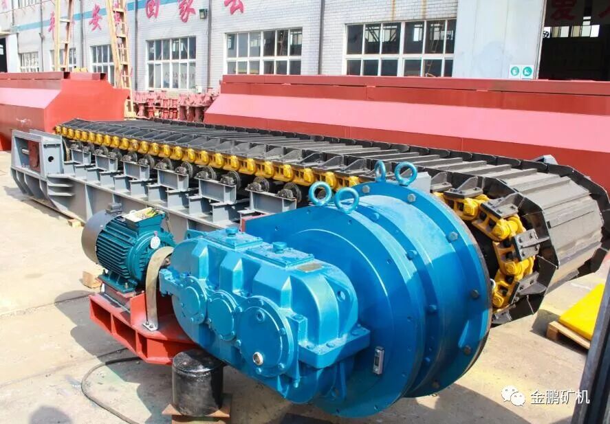 给料机_熊德明电话自动灰料包蛋机_香菇料木屑机总是往外蹦圆木