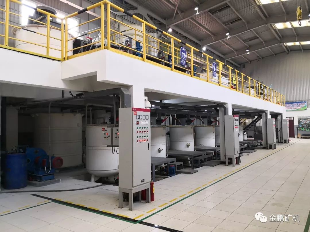 给料机_熊德明电话自动灰料包蛋机_香菇料木屑机总是往外蹦圆木