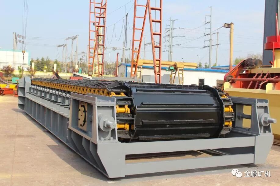 熊德明电话自动灰料包蛋机_香菇料木屑机总是往外蹦圆木_给料机